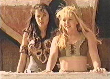 xena and gabrielle on balcony